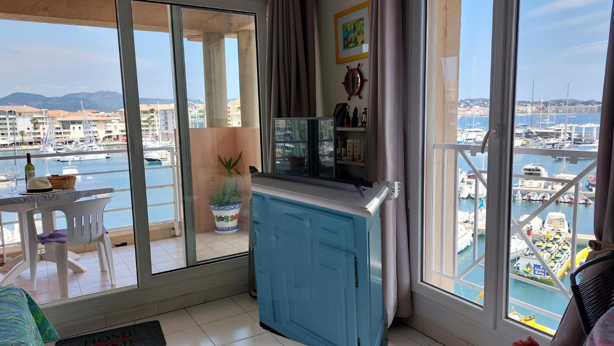 Boutique Apartment Hirondelle Port Fréjus Exterior foto