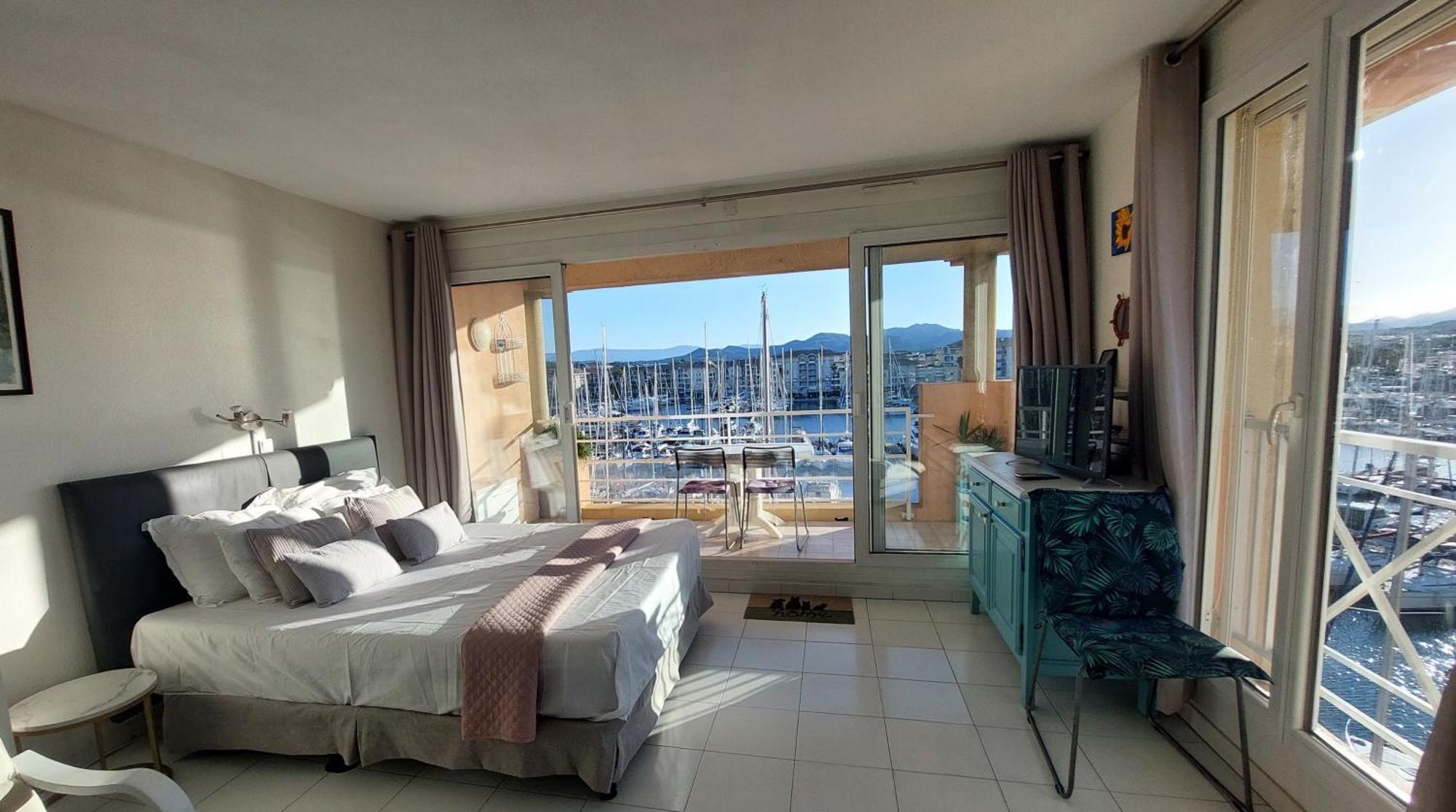 Boutique Apartment Hirondelle Port Fréjus Exterior foto